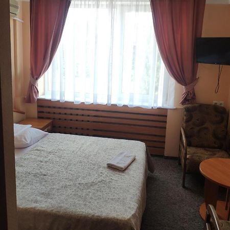 Druzhba Service Hotel 키예프 외부 사진