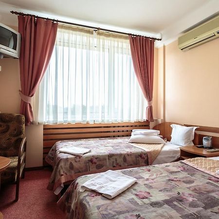 Druzhba Service Hotel 키예프 외부 사진