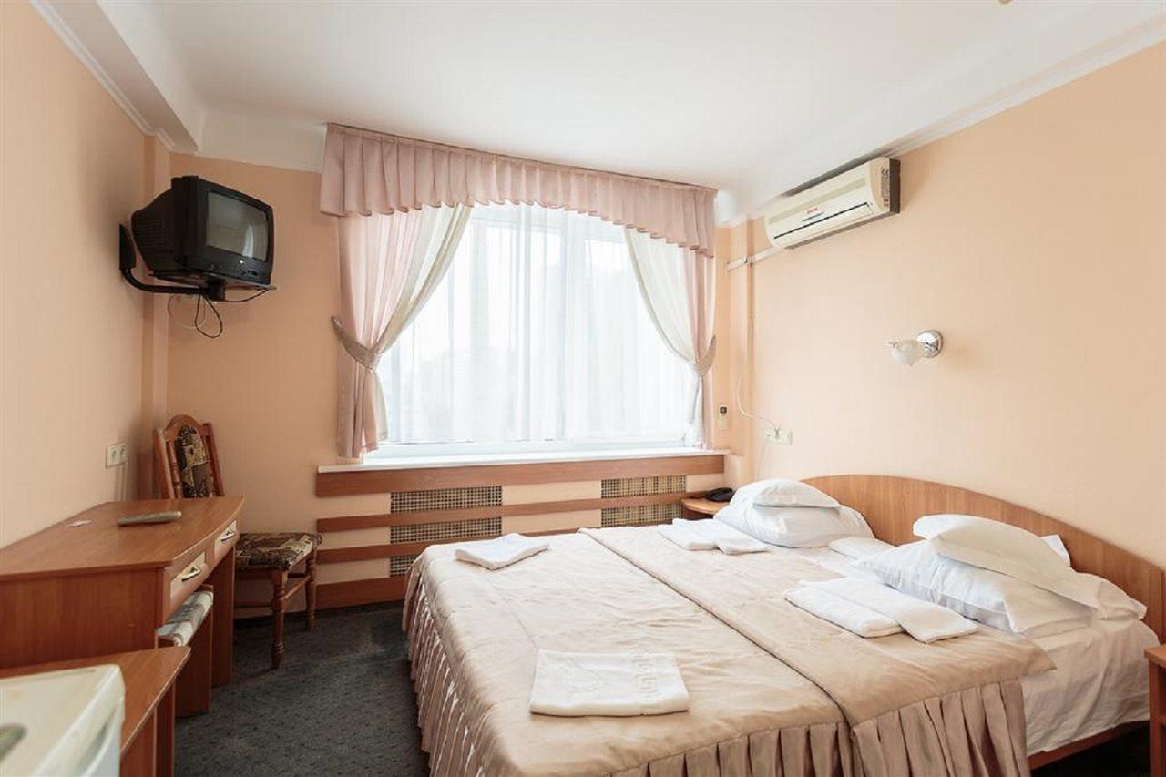 Druzhba Service Hotel 키예프 외부 사진
