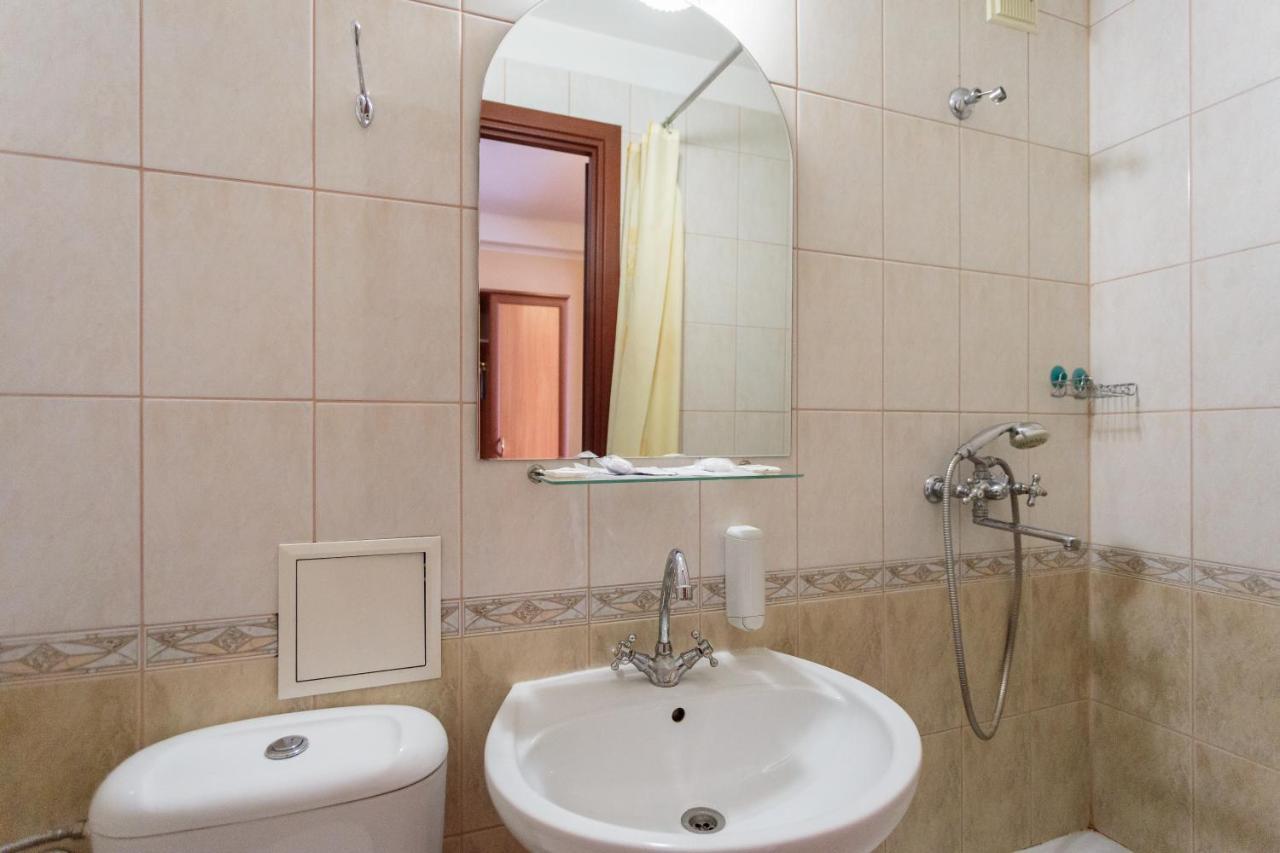 Druzhba Service Hotel 키예프 외부 사진
