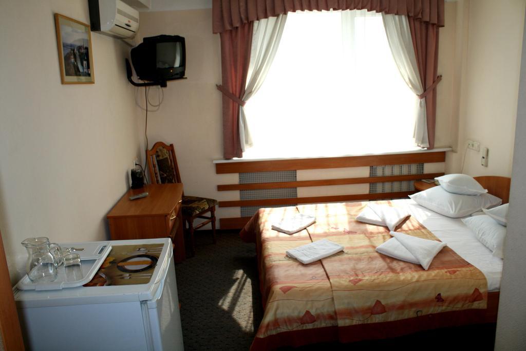 Druzhba Service Hotel 키예프 외부 사진